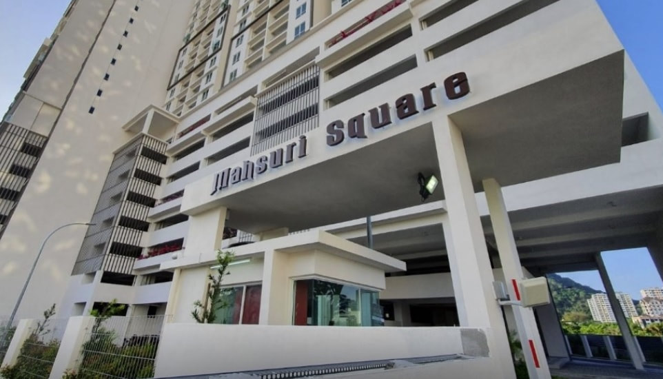 Mahsuri Square apartment