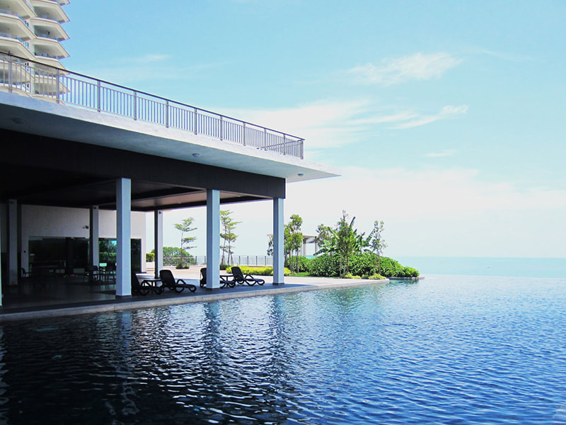 Infinity pool