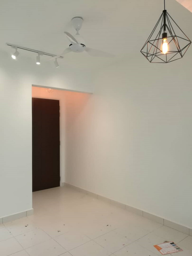 Unfurnished unit for rent