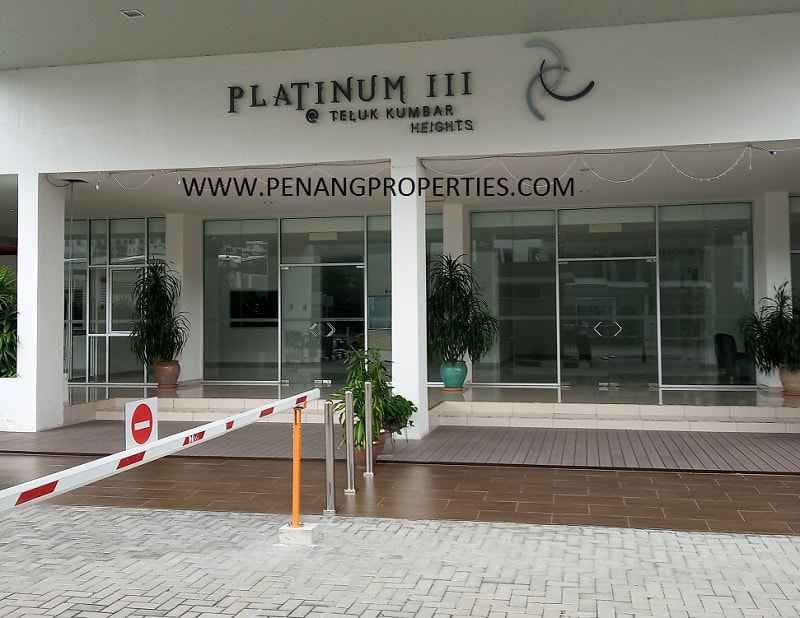 Platinum 3 - Guard entrance touch & go