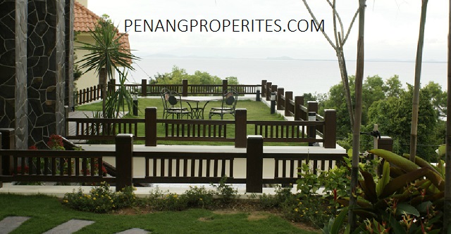 Beautifully landscaped garden.
