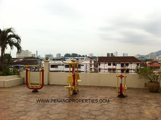 Facilities include outdoor exercise station and basket-ball court