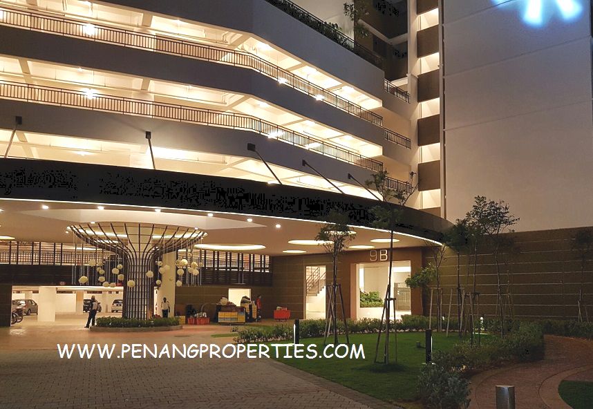 Grand entrance drop-off and elegant foyer