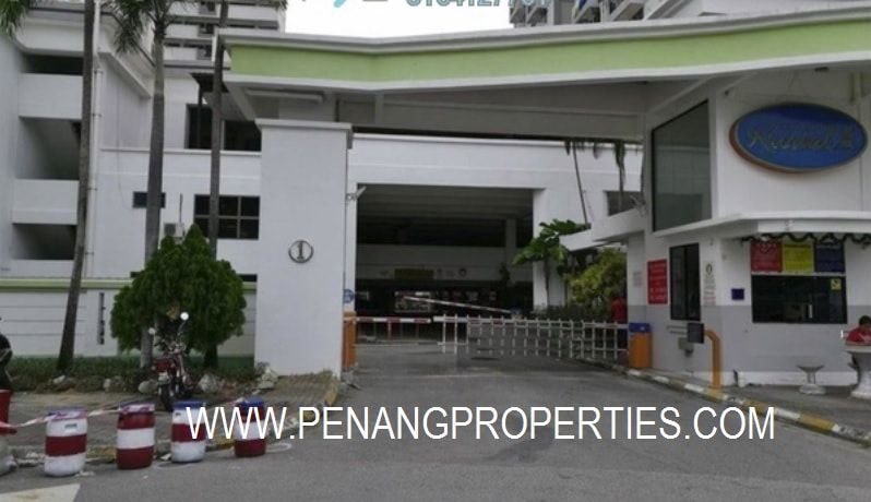 ​Halaman Kristal entrance