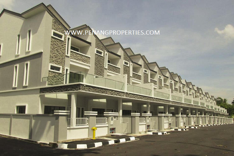 Three storey terrace house
