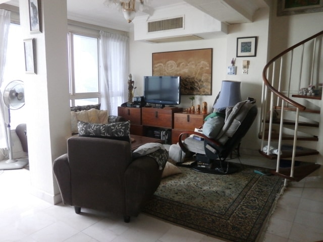 Triplex unit