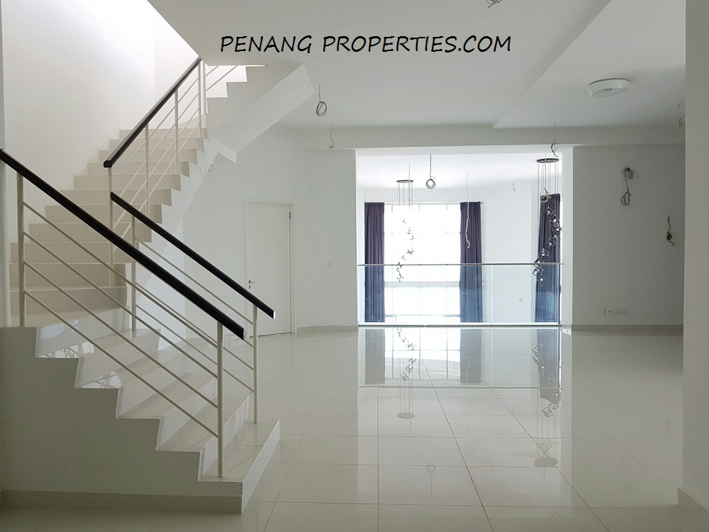 Gurney Paragon penthouse