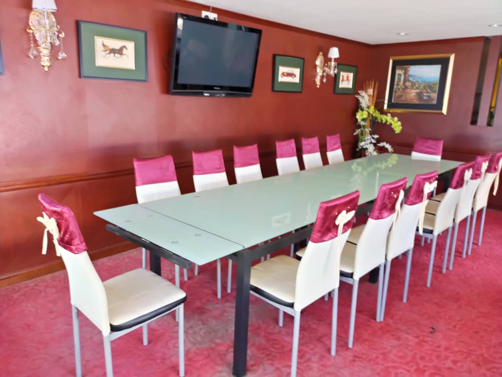 Hotel Business Lounge