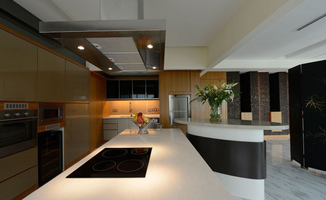  equipped kitchen with all appliances