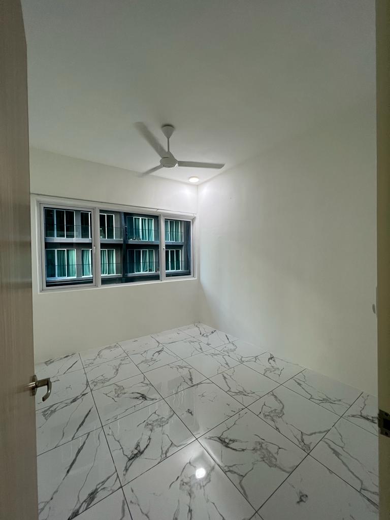Quaywest residence new unfurnished unit 